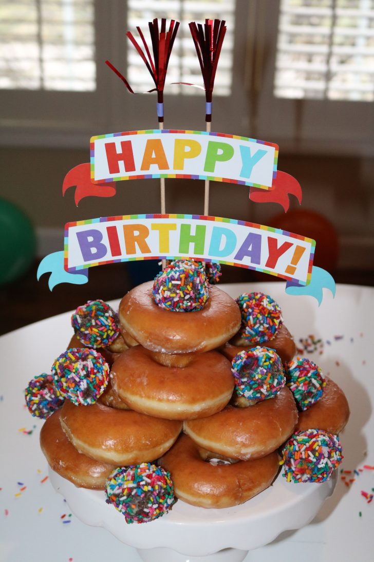 Donut Birthday Cake Lilah And Jax Are Officially 8 Amazing Tastes ... Doughnut Cake