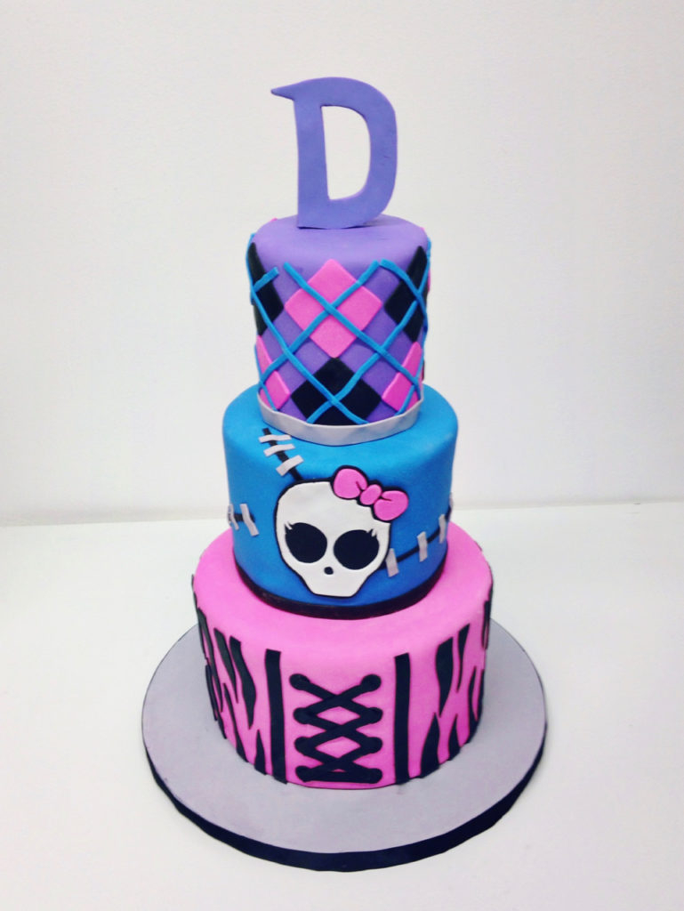 32+ Beautiful Photo of Monster High Birthday Cakes - birijus.com